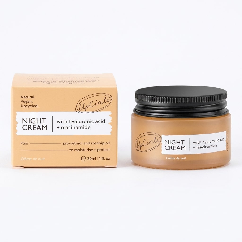 Anti-ageing night cream with Hyaluronic Acid and Niacinamide | 20 ml travel size - UpCircle